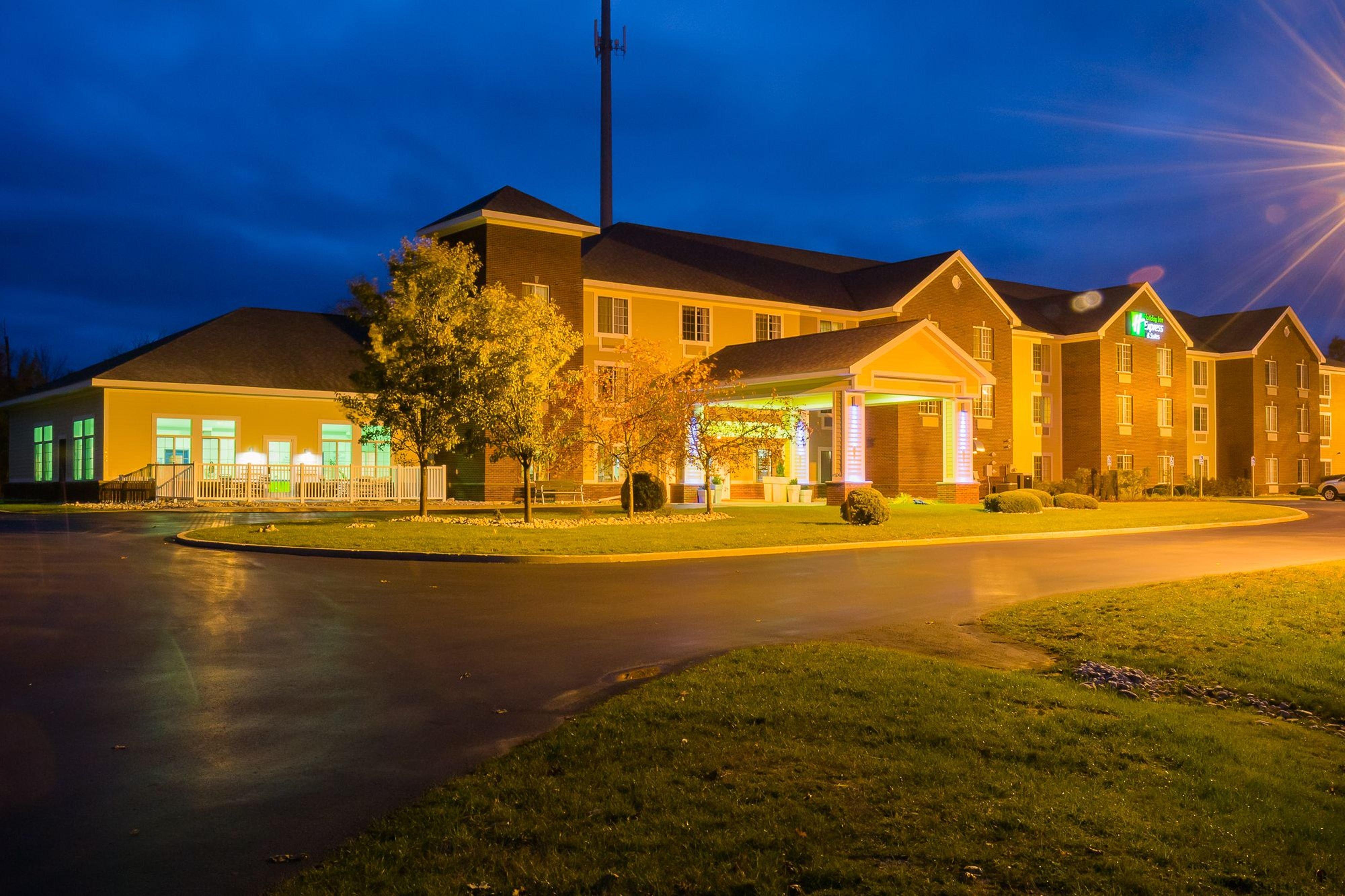 Holiday Inn Express Hotel & Suites Acme-Traverse City By Ihg Eksteriør billede