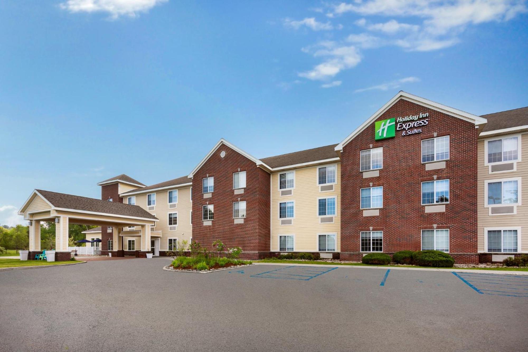 Holiday Inn Express Hotel & Suites Acme-Traverse City By Ihg Eksteriør billede